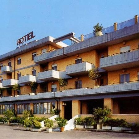 Hotel San Crispino Morrovalle Ngoại thất bức ảnh