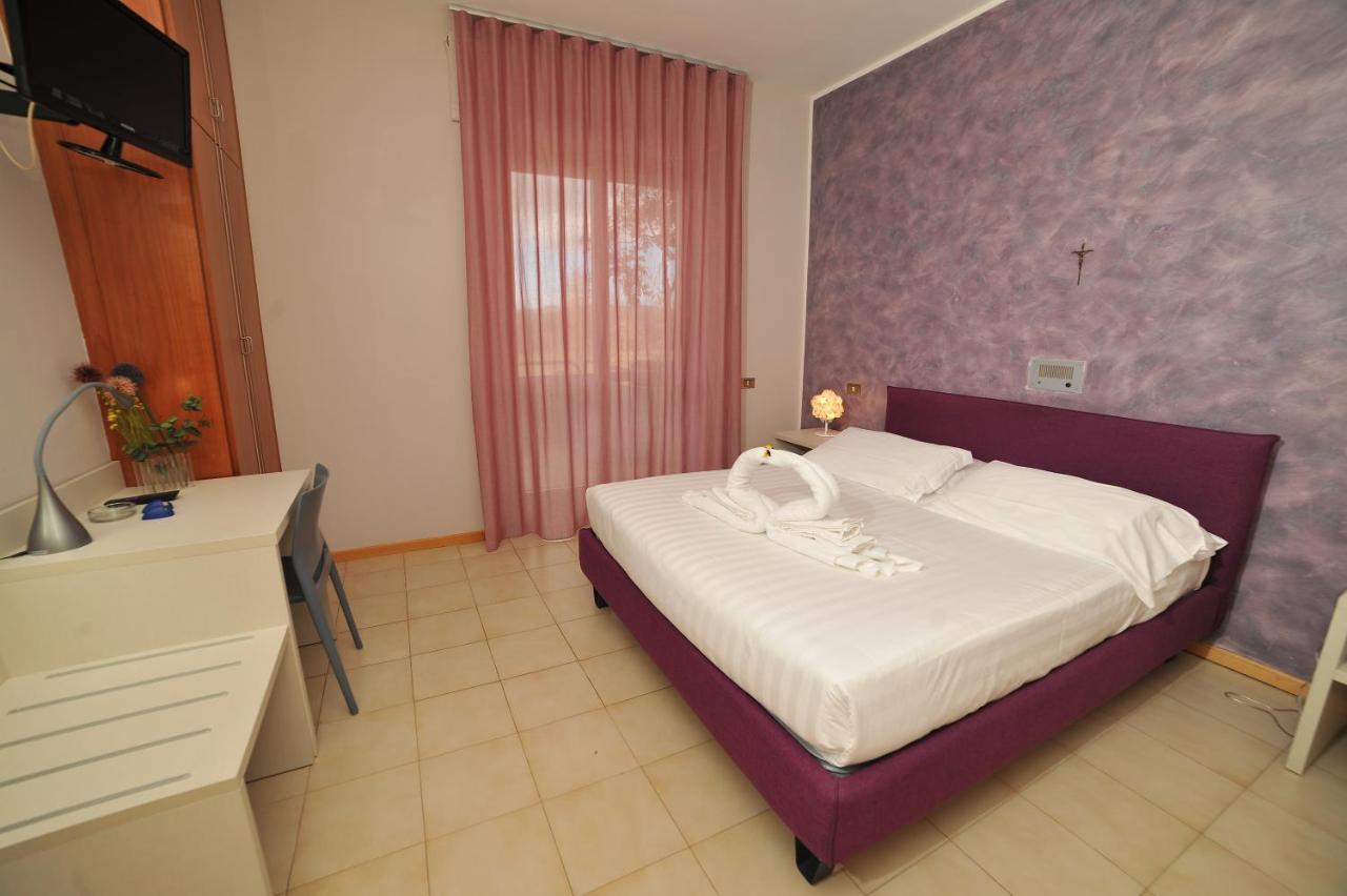 Hotel San Crispino Morrovalle Ngoại thất bức ảnh