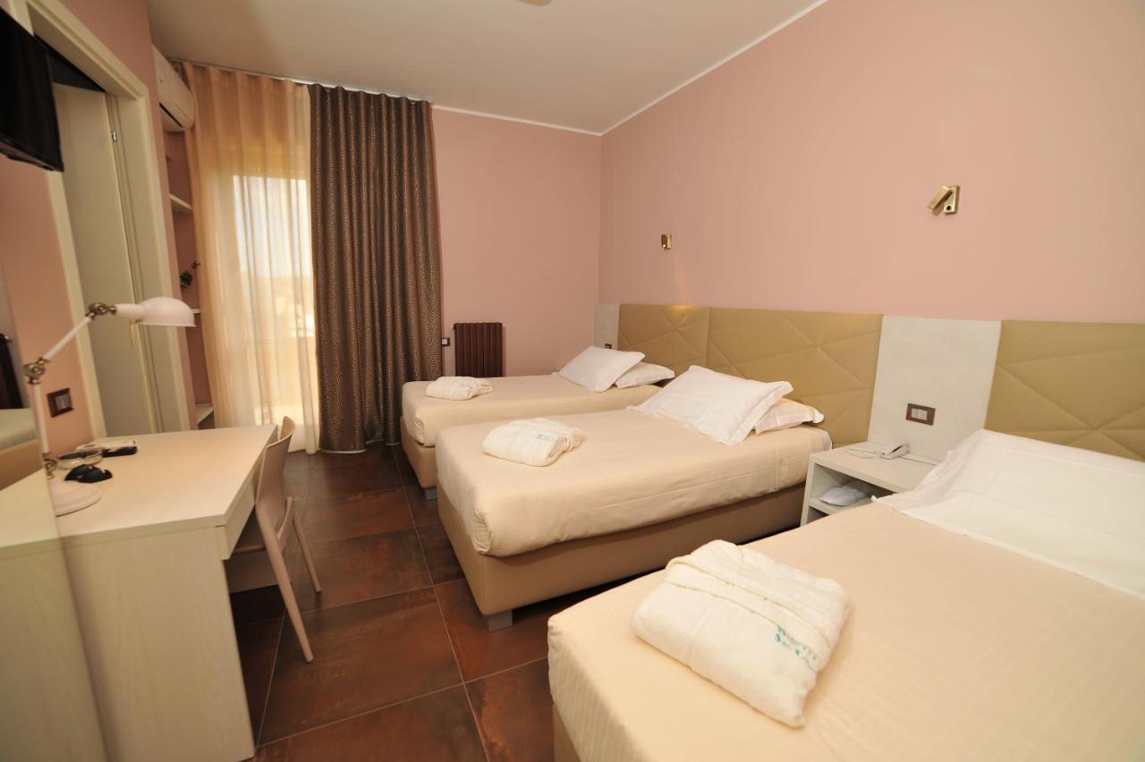 Hotel San Crispino Morrovalle Ngoại thất bức ảnh