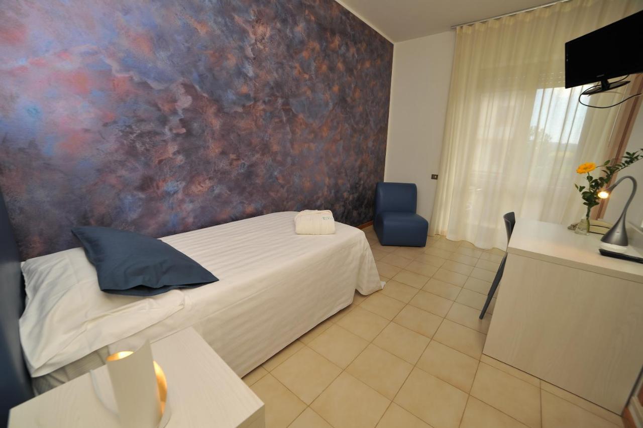 Hotel San Crispino Morrovalle Ngoại thất bức ảnh