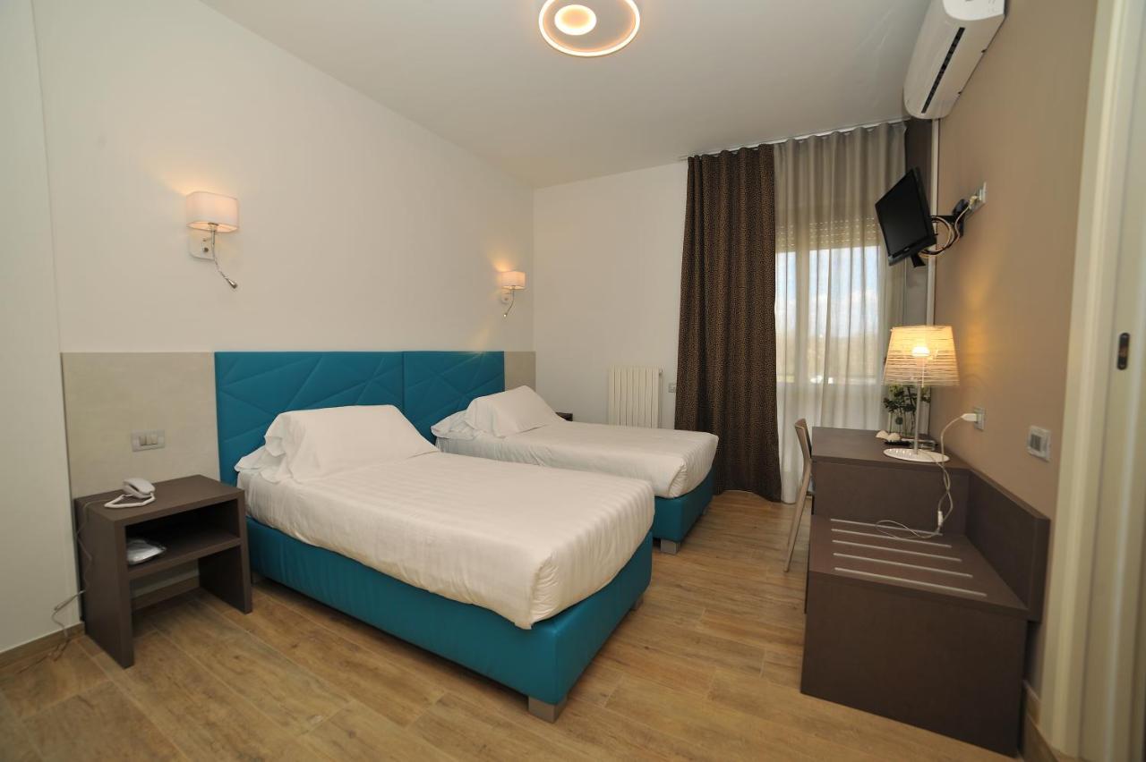 Hotel San Crispino Morrovalle Ngoại thất bức ảnh