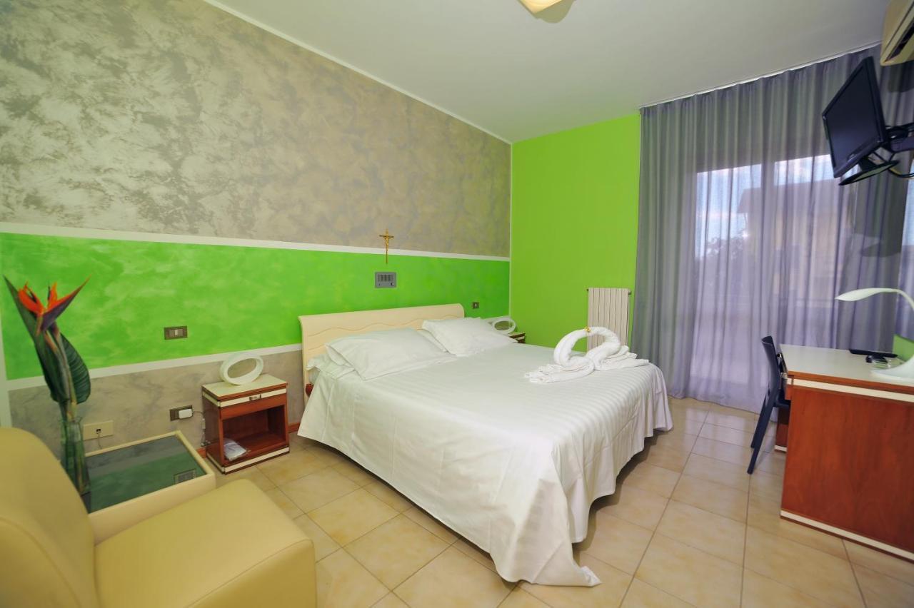 Hotel San Crispino Morrovalle Ngoại thất bức ảnh