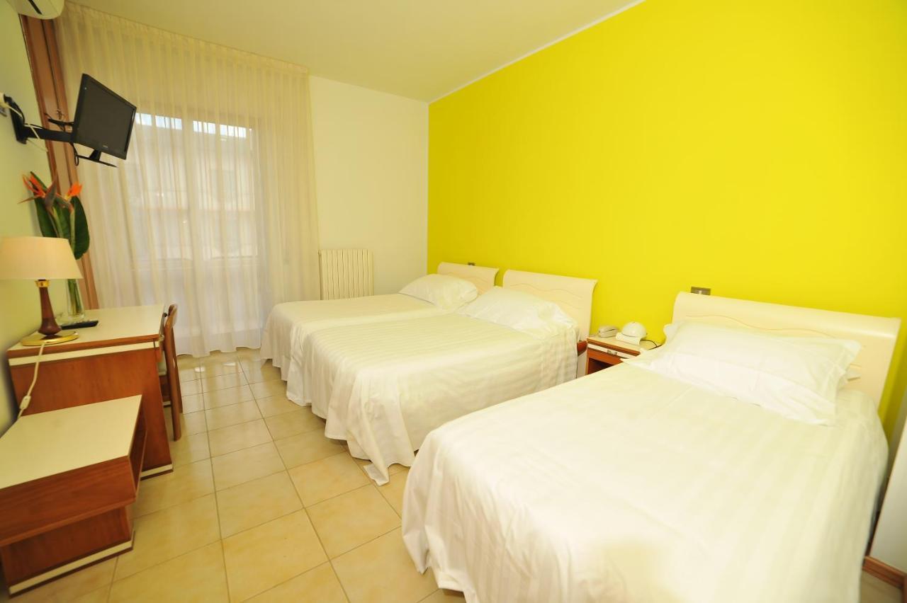 Hotel San Crispino Morrovalle Ngoại thất bức ảnh