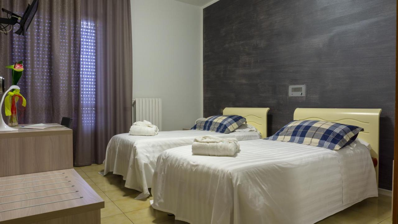 Hotel San Crispino Morrovalle Ngoại thất bức ảnh